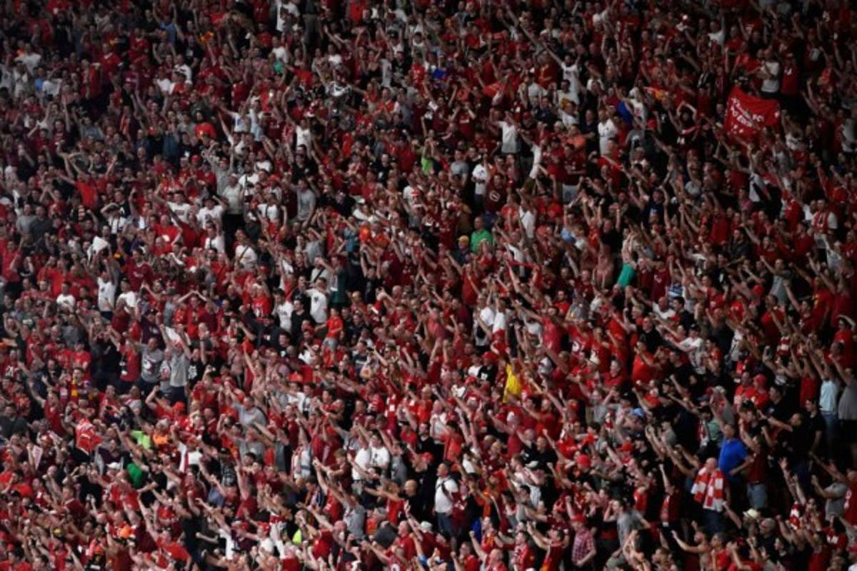 Lo que no se vio en TV: El llanto del Tottenham, la sexy rubia y el increíble festejo del Liverpool