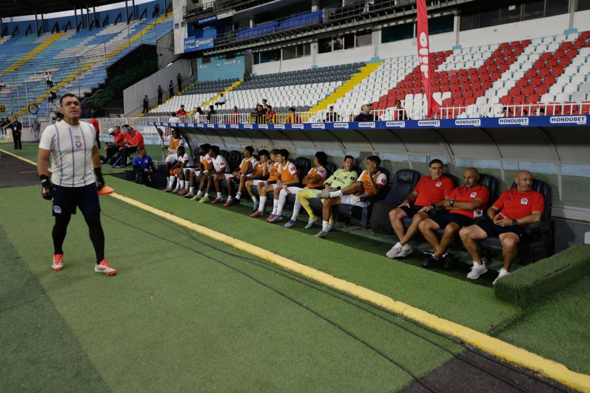 Bella periodista destacó, Saíd se soltó y el 11 que Olimpia no utilizó: así fue el juego donde Victoria no se presentó