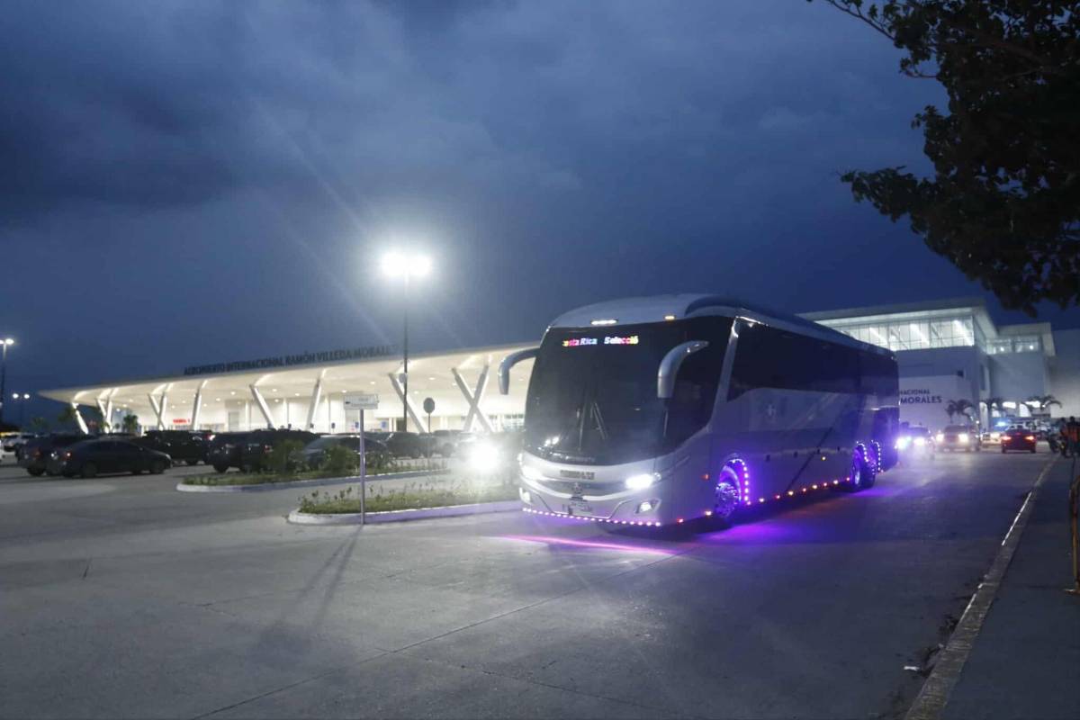 ¿Y Celso Borges? Keylor Navas, el más solicitado y Piojo aceptó selfie, bromas con periodista, así fue la llegada de Costa Rica a Honduras