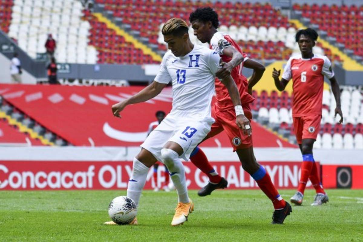 Las imágenes del Honduras-Haití: Un defensor como portero, el festejo de Vuelto y el fallo de Obregón