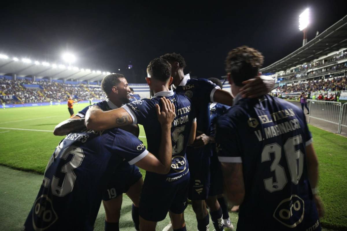 Motagua festeja con remontada, bellas chicas y así llegó Emilio  con Virgnia