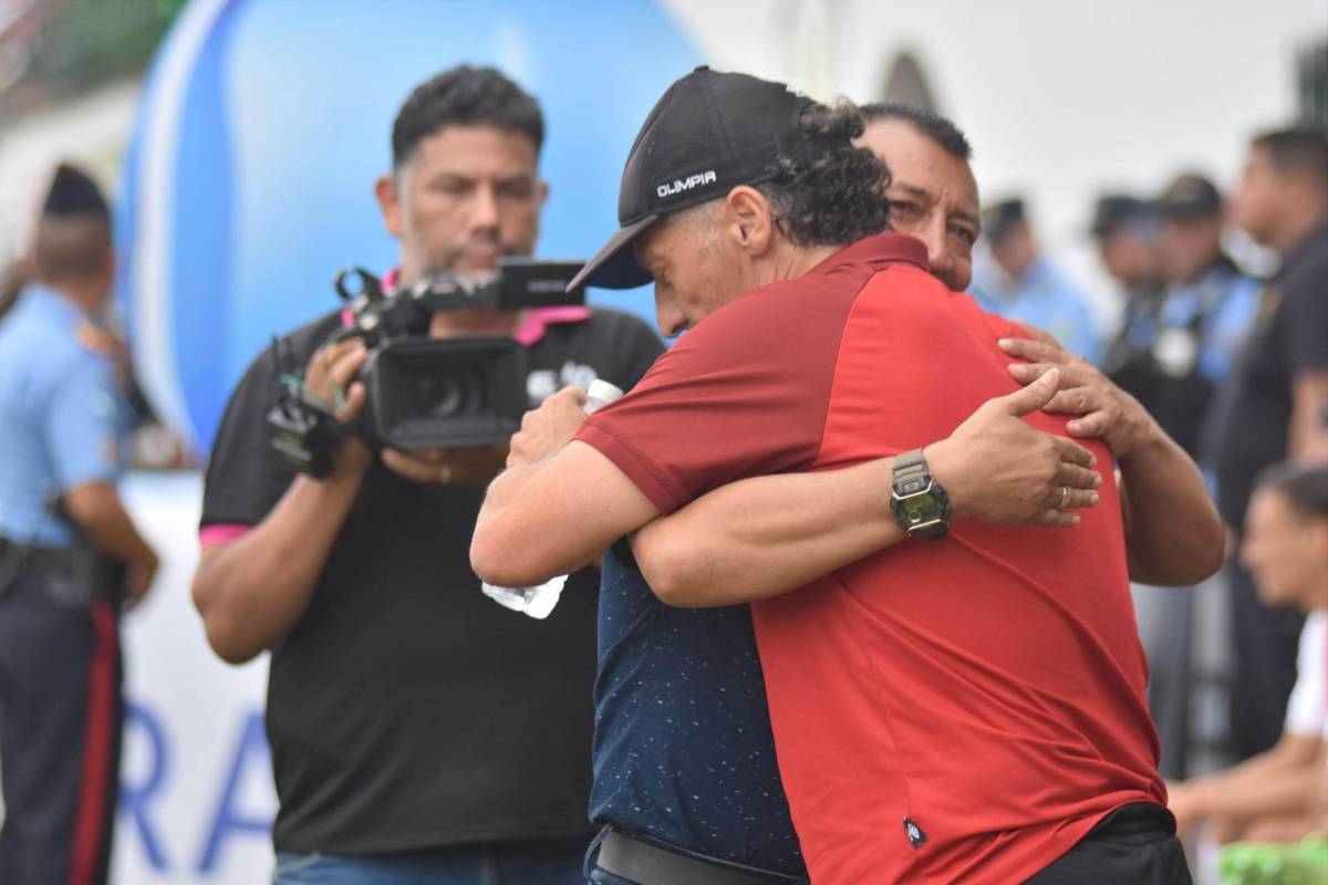 ¿Qué pasó antes del partido con los jugadores del Olancho? Los ‘pelados’ del Olimpia y lo que Auzmendi y Altamirano hacían en el gol de Omar Elvir