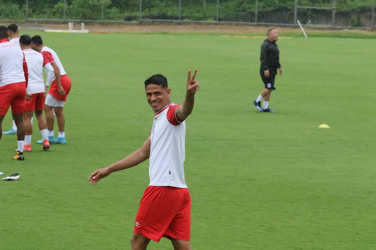 Legionario confirma su retorno a Honduras, Olimpia define entrenador y Motagua despediría a extranjero