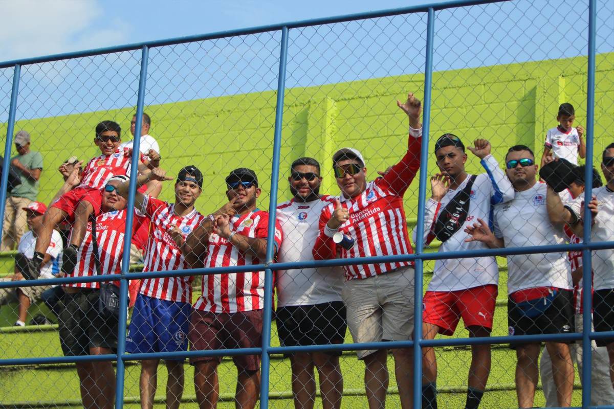 FOTOS: Colosal llenazo en la caída del invicto de Olimpia, el eufórico festejo de Potros y presidente sorprende