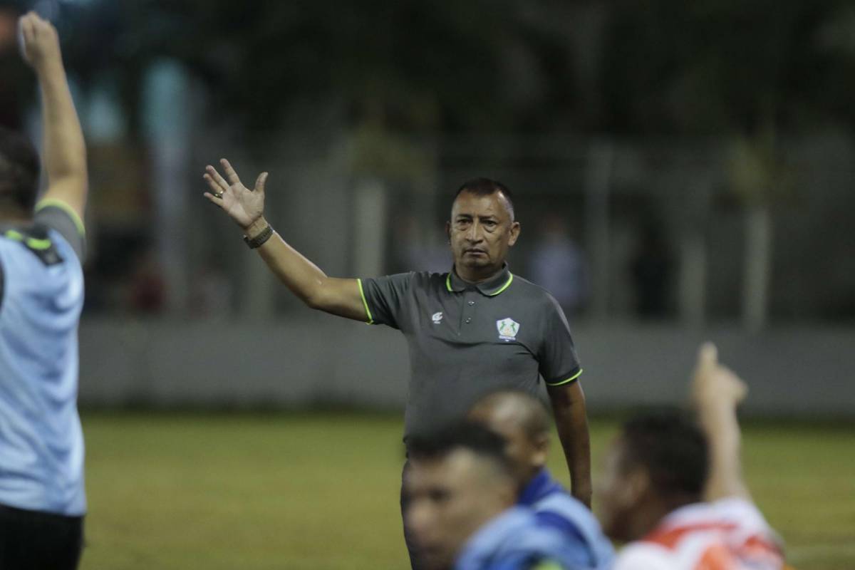 13 cosas que debes saber de Humberto Rivera, el DT que tiene soñando a los Potros: Fue jugador y miró entrenamientos del Olimpia