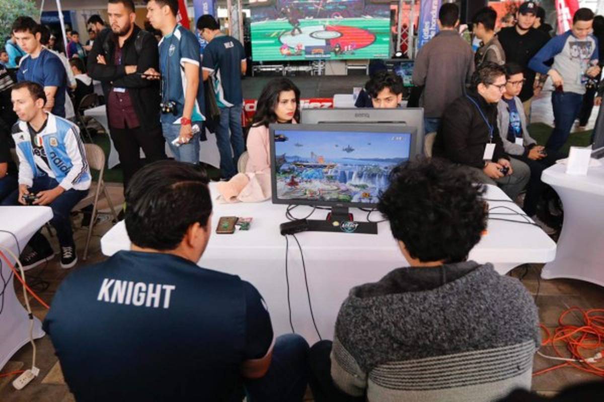 FOTOS: Tegucigalpa vibra con el torneo de Smash Diez 2019