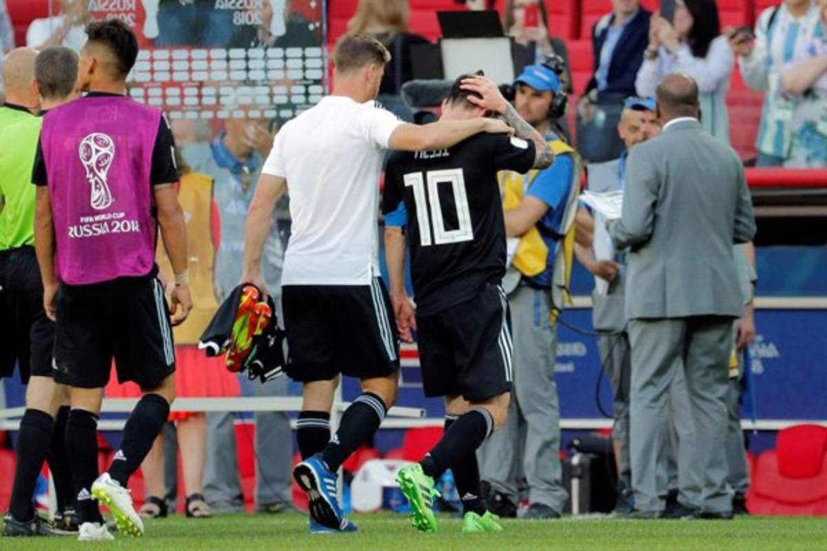 ¡Amargura y frustración! Los gestos de Messi en el Argentina-Islandia
