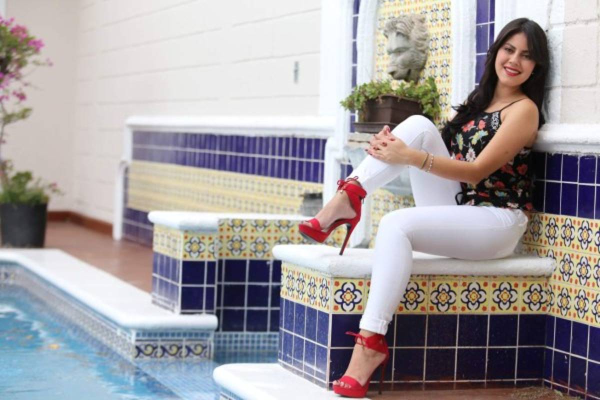 Francis Espinal, sueña con trabajar en CNN y con entrevistar a Messi