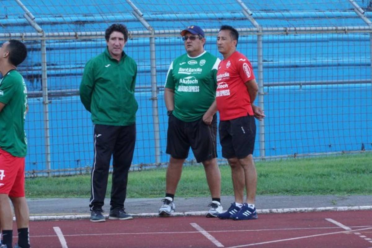¡ENORME! Los futbolistas que hizo debutar en Liga Nacional Héctor Vargas