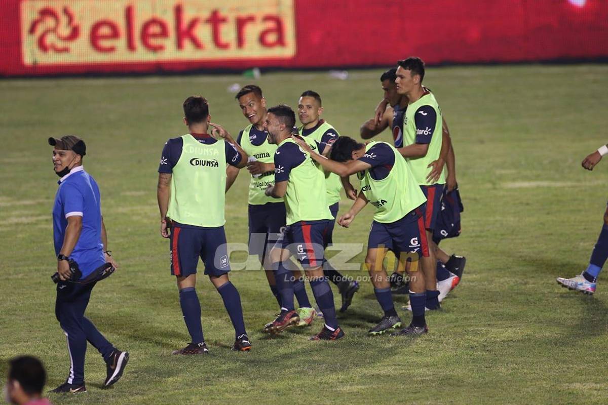 Así festejó Motagua tras avanzar a la final, la tristeza y amargura en Olimpia y las bellas chicas que sufrieron por el león