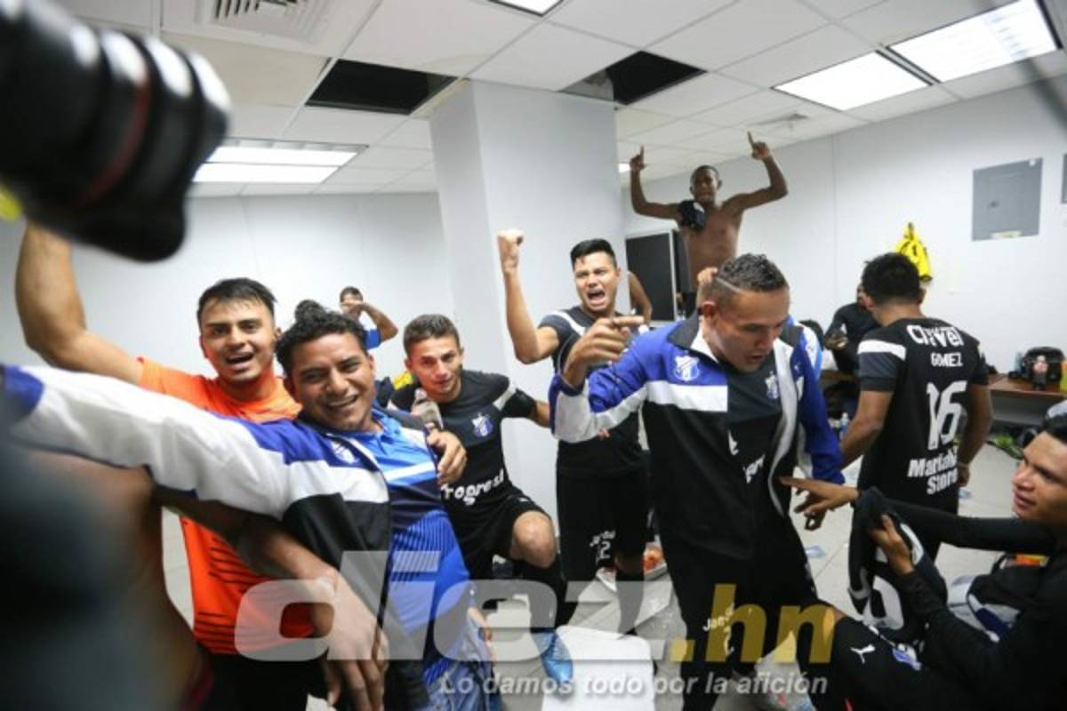 ¡Júbilo, lágrimas y 'marihuana'! El emotivo festejo del Honduras por llegar a la final