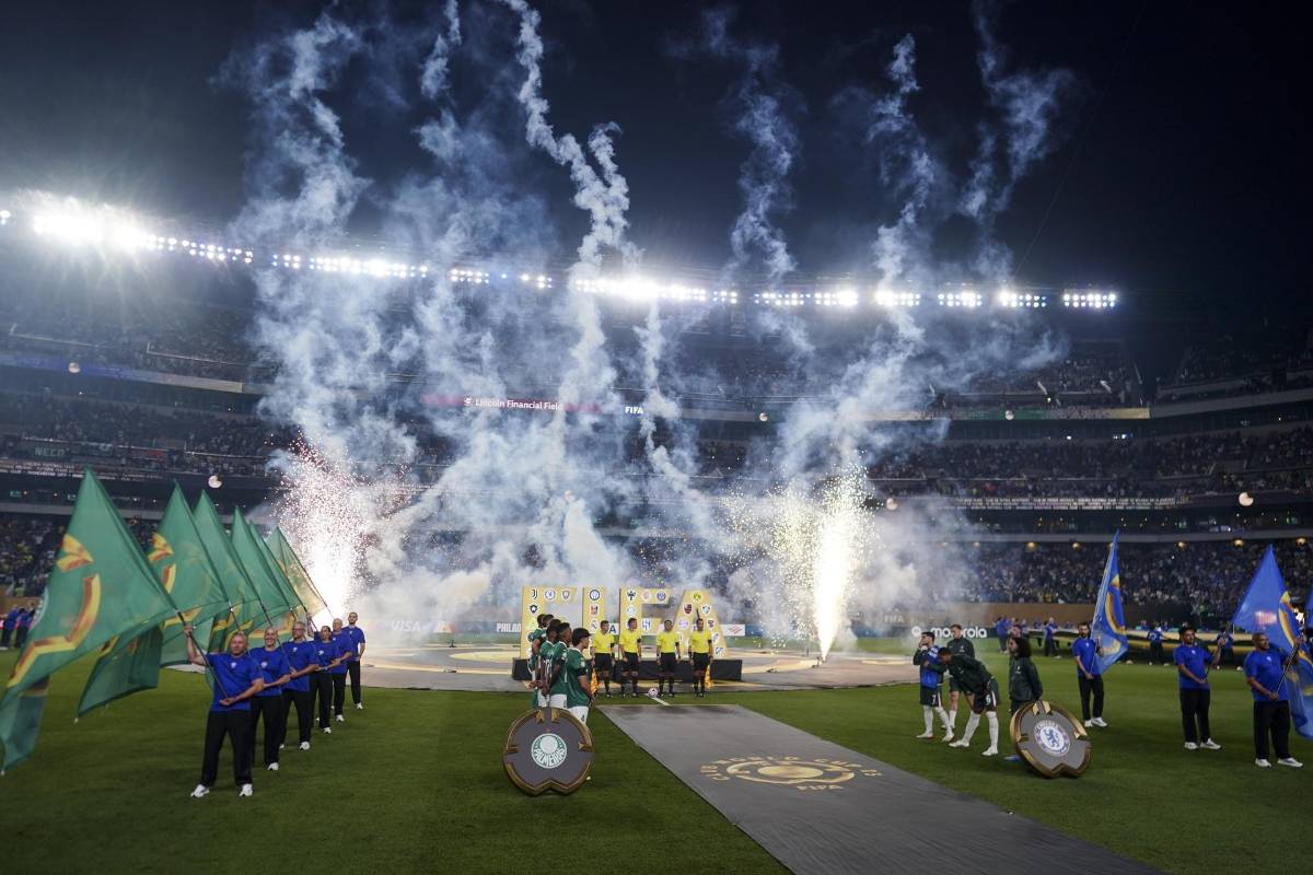 El error más infantil del Mundial de Clubes, Richard Ríos la volvió a pasar mal ante un argentino y el Chelsea contra duro rival