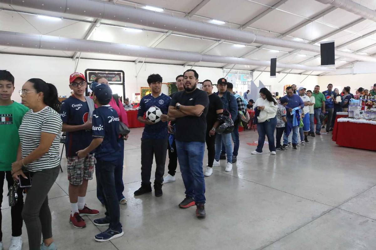 ¿Y Diego Vázquez? Motagua se olvida de su semana desastrosa y lleva alegría a los aficionados