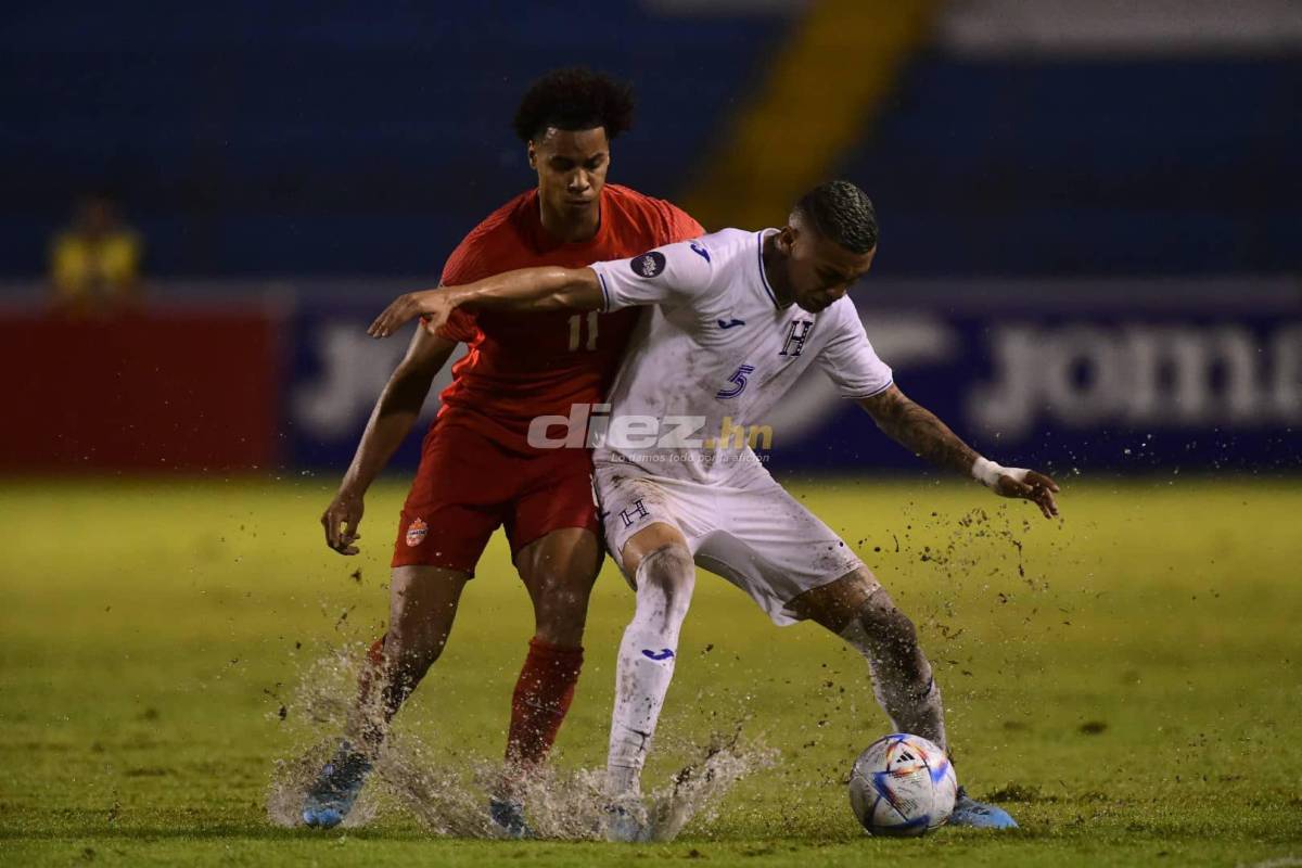 Júbilo en el Olímpico: Aficionados invaden la cancha en medio del triunfo de Honduras sobre Canadá en Liga de Naciones