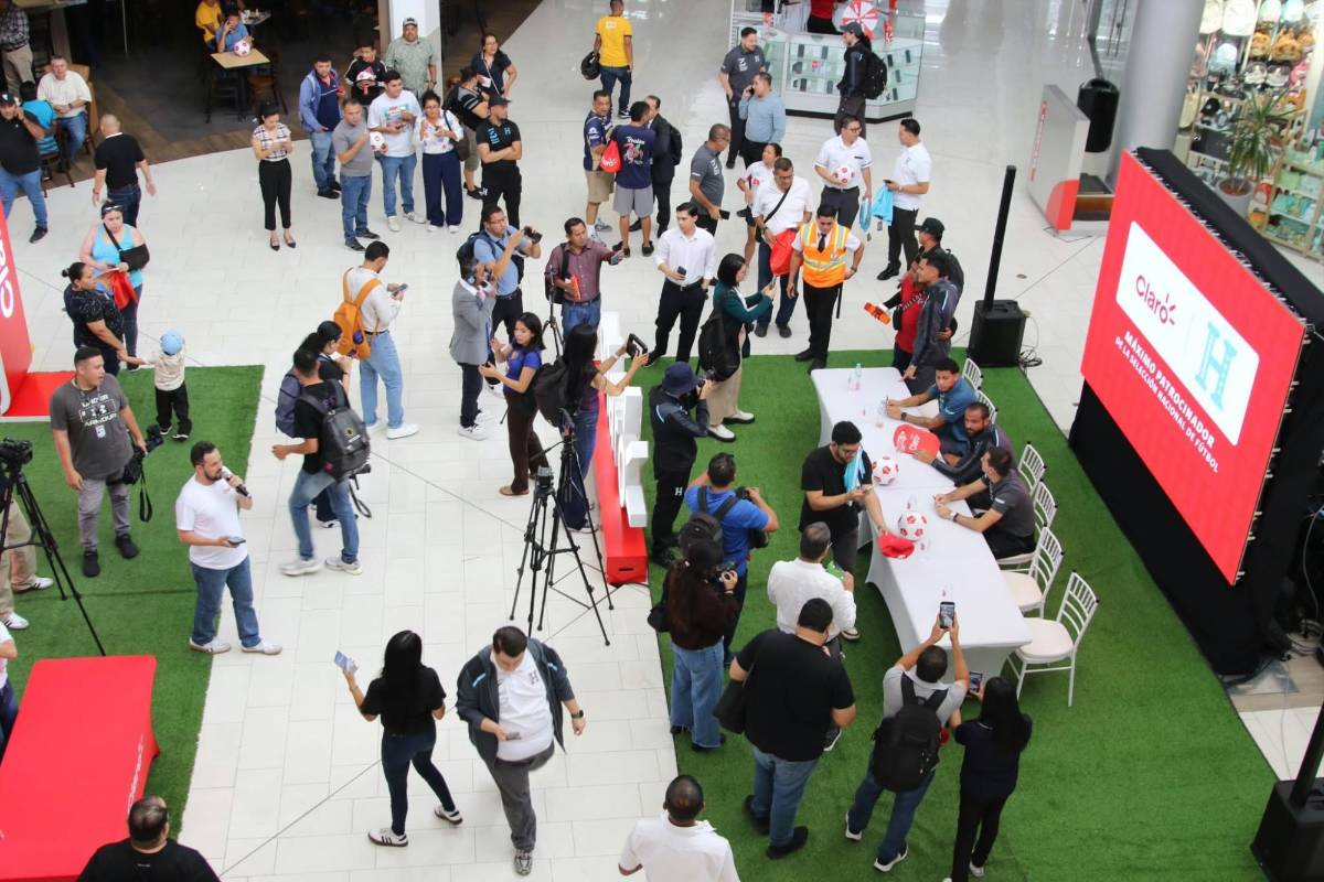 Ruiz se robó el show y 3 seleccionados sorprendieron en firma de autógrafos