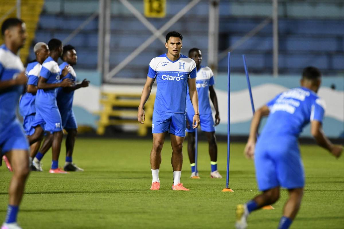 Nuevo rostro en la Selección,gesto de Palma y el pelón de Honduras, que olvida a Islas Caimán para centrarse en Antigua