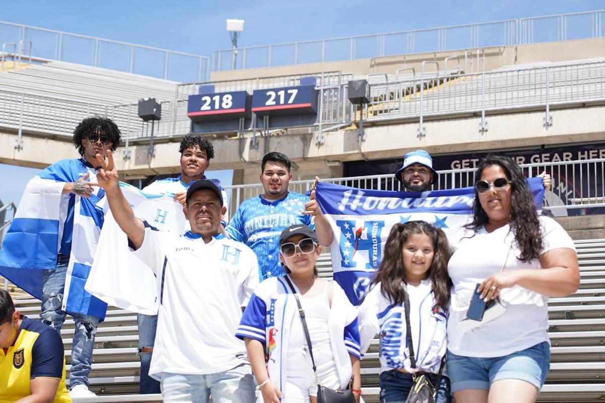 Honduras vs Ecuador: afición catracha estuvo presente en el estadio y visita especial para Andy Najar
