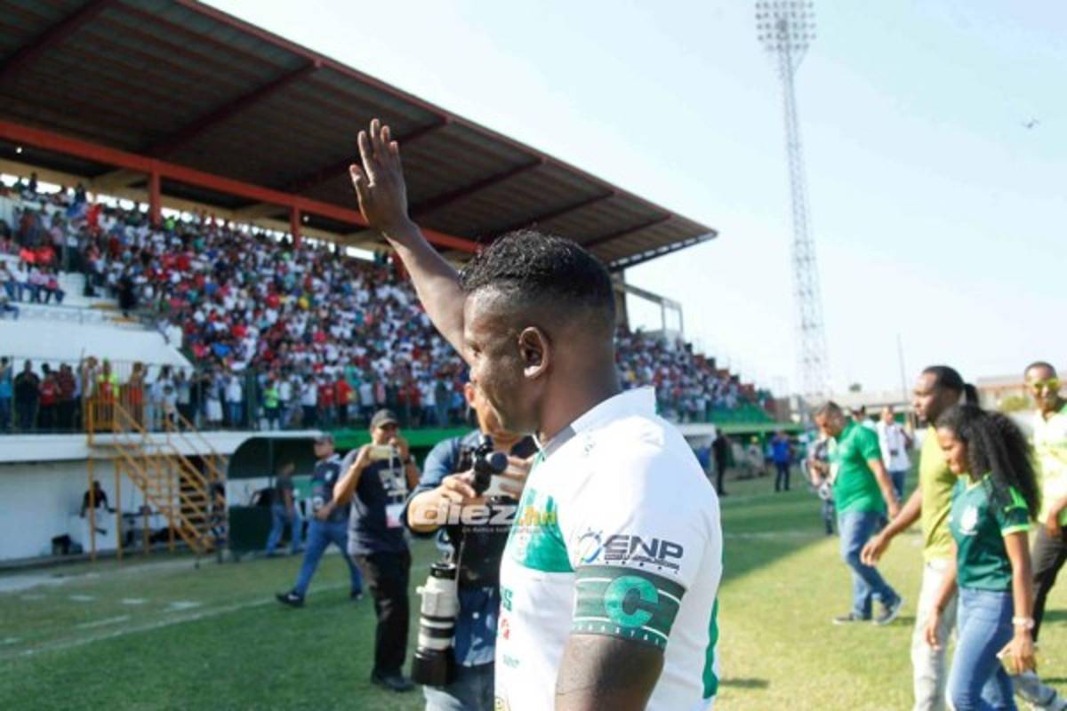 ¡Adiós capitán! Edgar Álvarez se despide del fútbol profesional con tremenda ovación