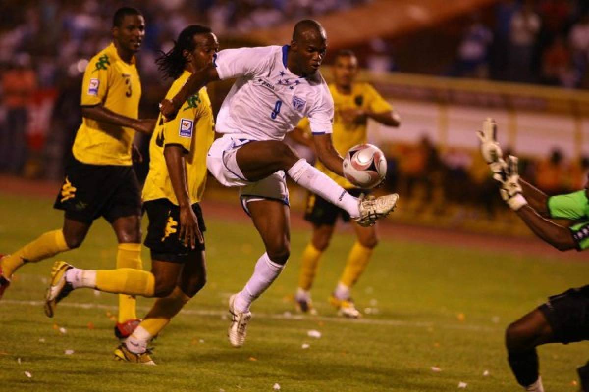 El mago, el principito, los mundialistas en Francia 98' y otras fotos del recuerdo del Honduras-Jamaica