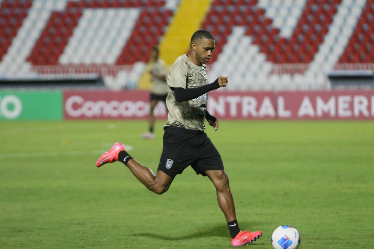 Los panameños se apoderan del estadio Nacional Chelato Uclés y buscan dar la sorpresa ante el Motagua de Diego Vázquez