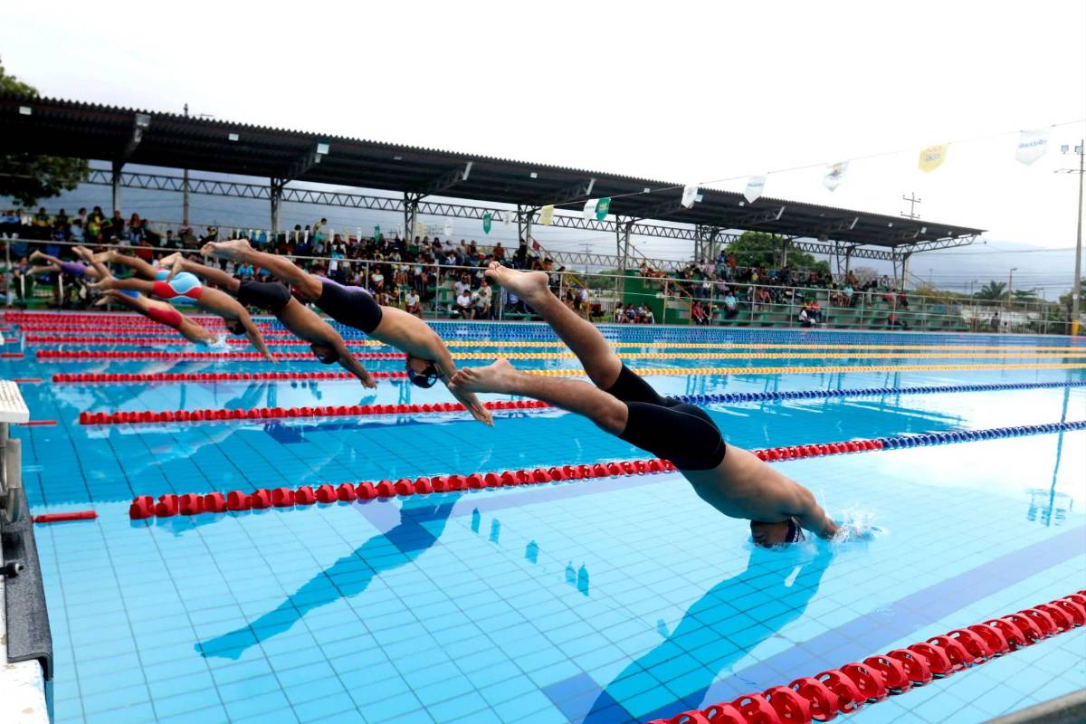 ¡Más de 400 atletas! Se vive la décima edición de la Copa Nacional de Natación Municipalidad SPS