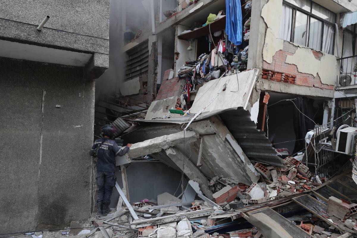 Edificios caídos y gente en la calle: así es la destrucción luego del terremoto en Venezuela