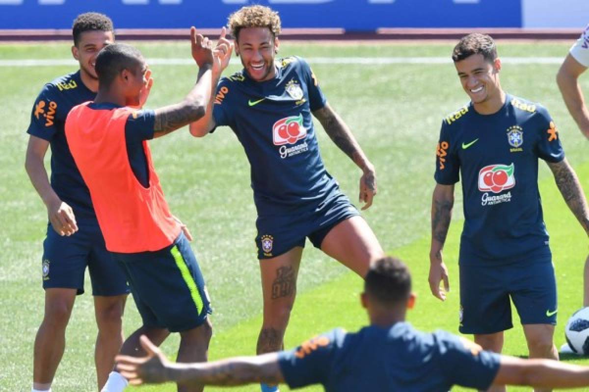 El ataque con huevos de Neymar a Coutinho en el entrenamiento de Brasil en Rusia