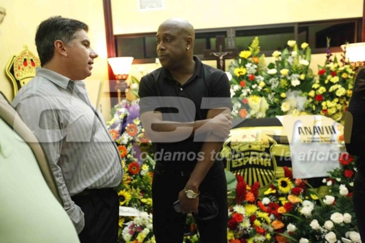 Así es el velatorio de Mario Verdial en San Pedro Sula