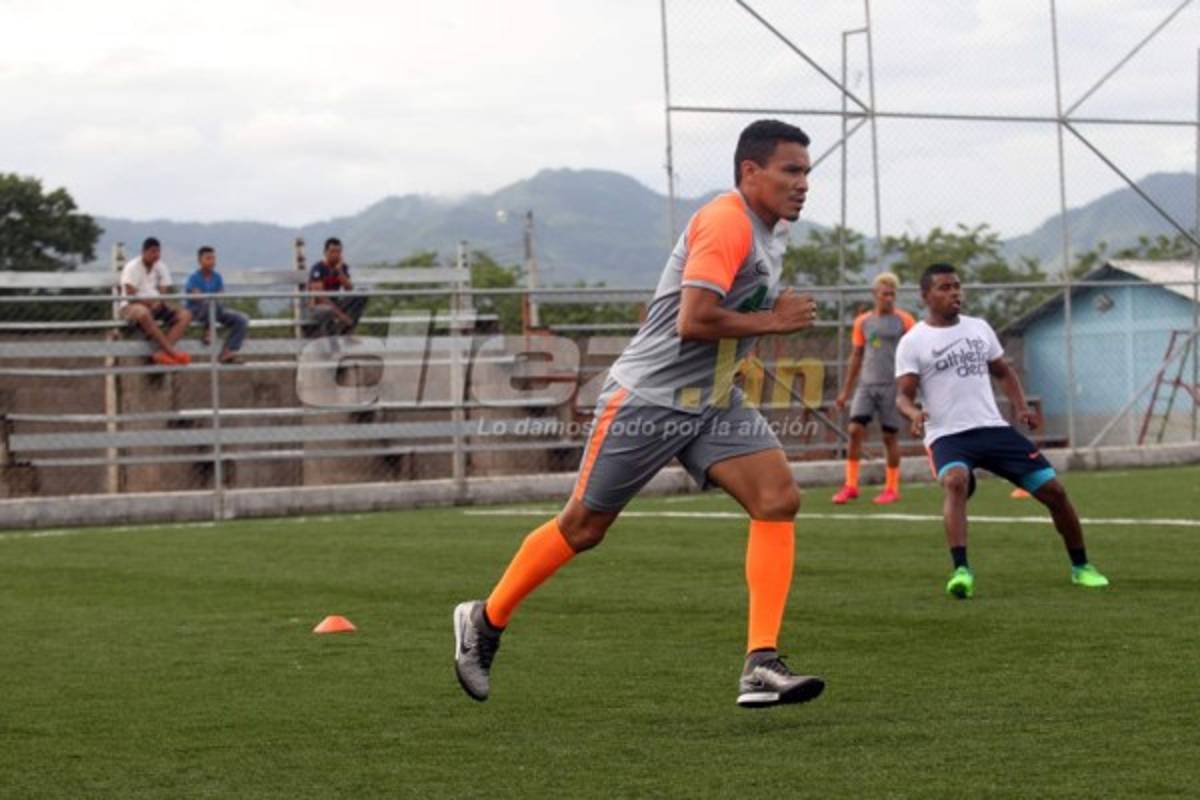 Así la pasa Julio 'Rambo' de León con Olancho FC de Liga de Ascenso