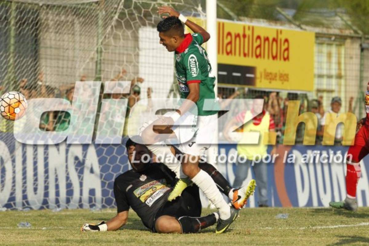 ¿Duda? Así fue el claro penal de Obed Enamorado contra Henry Romero
