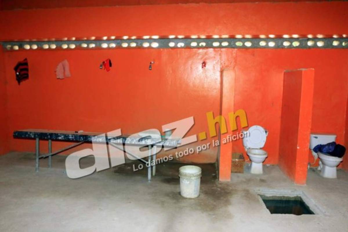 FOTO: El estadio que construyó Roberto Suazo Córdova en La Paz