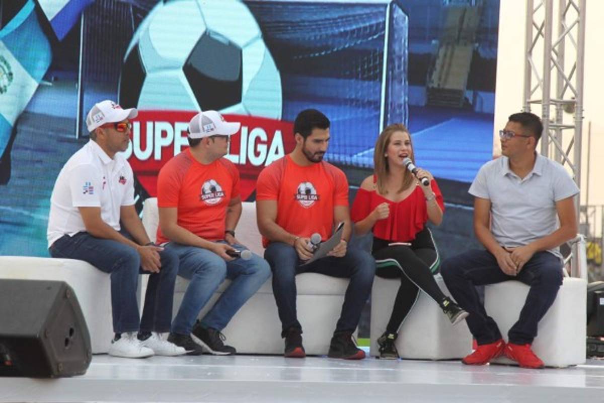 Ambientazo y mucha belleza: Claro inaugura uno de los torneos más esperados en Honduras