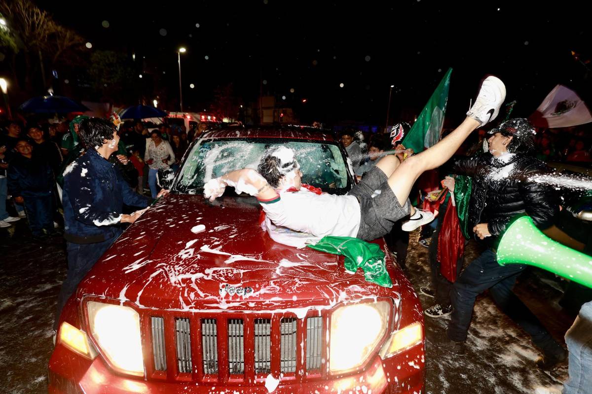 El último baile de Ochoa con México, la fiesta y ácida reacción de Faitelson