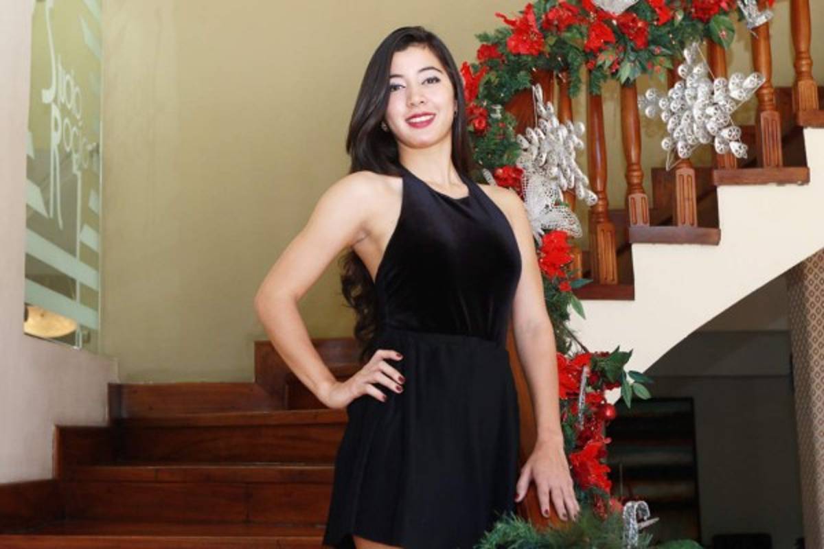 ¡BELLEZA! Así es Carolina Vaquedano, la chica que engalana 180 grados