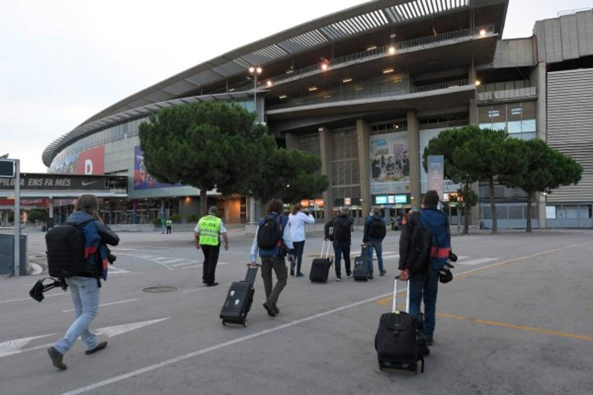 Fotos: El nuevo y raro festejo de Messi y así lució el Camp Nou en tiempos de coronavirus