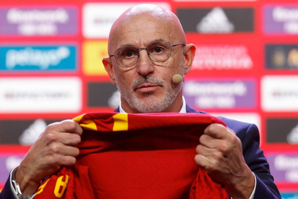 España: De la Fuente le adelanta que no irá al Mundial pese a ser uno de los mejores del Barcelona