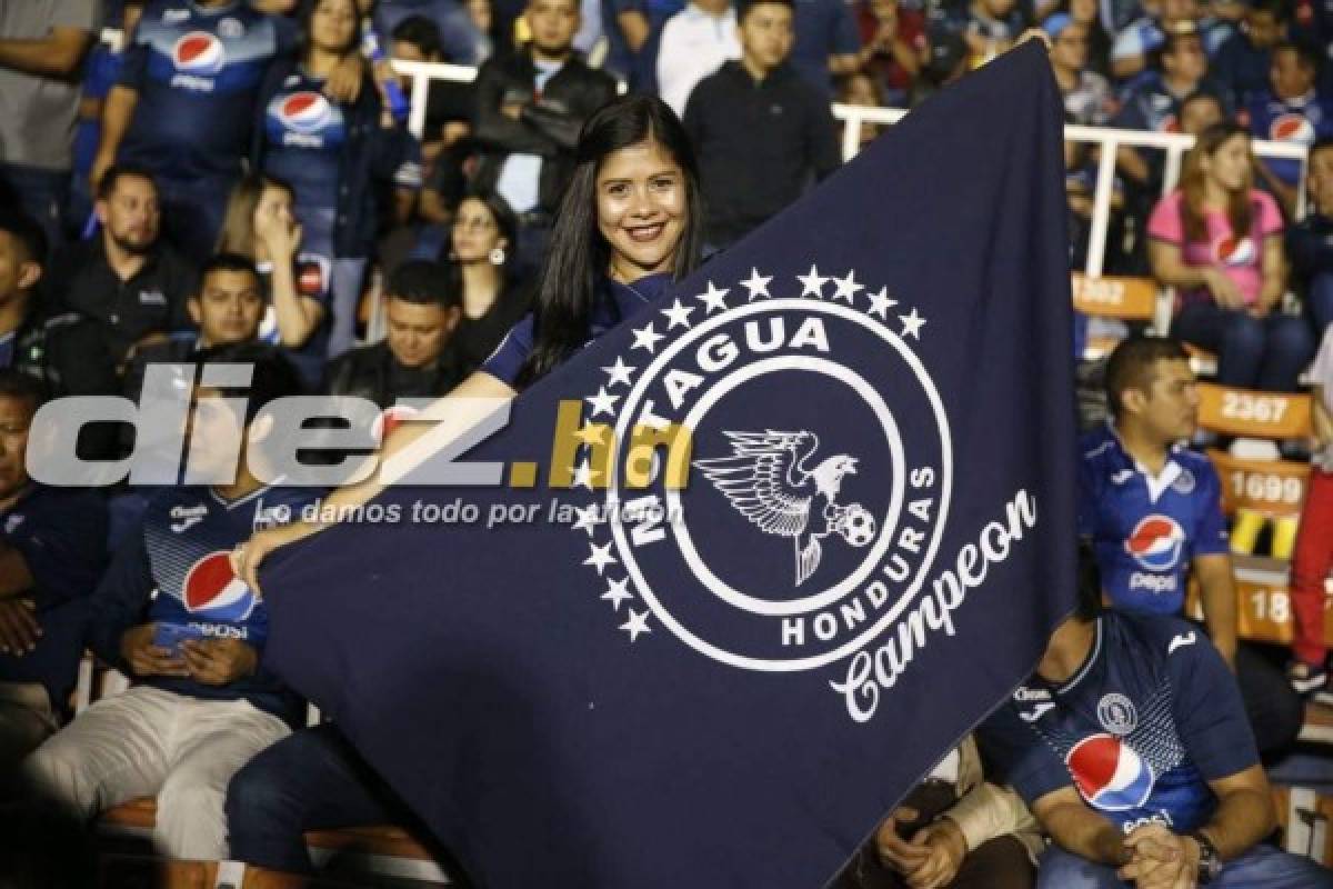 ¡Deslumbran! Las bellas hinchas del Motagua se roban la miradas en el estadio Nacional