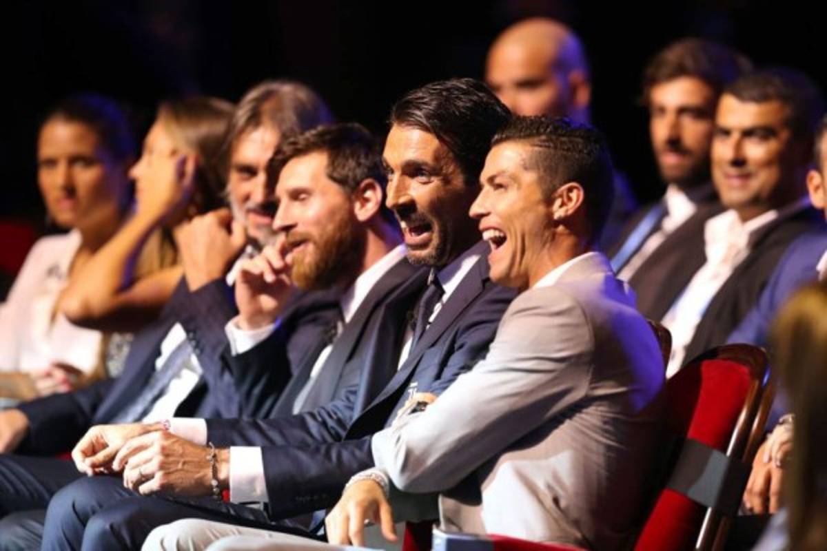 Las fotos más curiosas que dejó el sorteo de Champions con Messi y CR7 de protagonistas