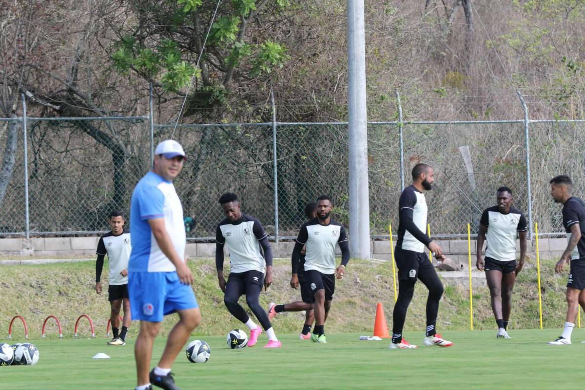 ¡Sorpresa! Olimpia incorpora a su nuevo fichaje para la próxima temporada y es seleccionado hondureño