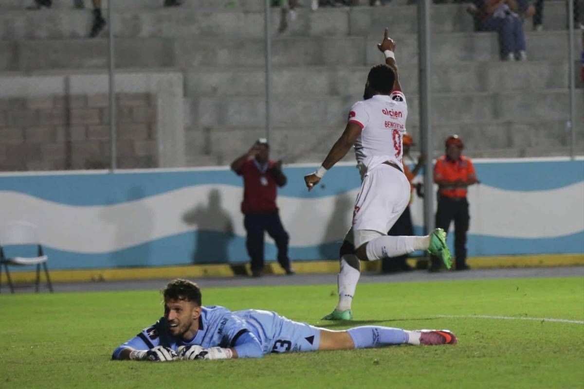 Alajuelense le pintó la cara, decepción en Olimpia al fallar en Copa Centroamericana 2025 y lágrimas al salir en camilla
