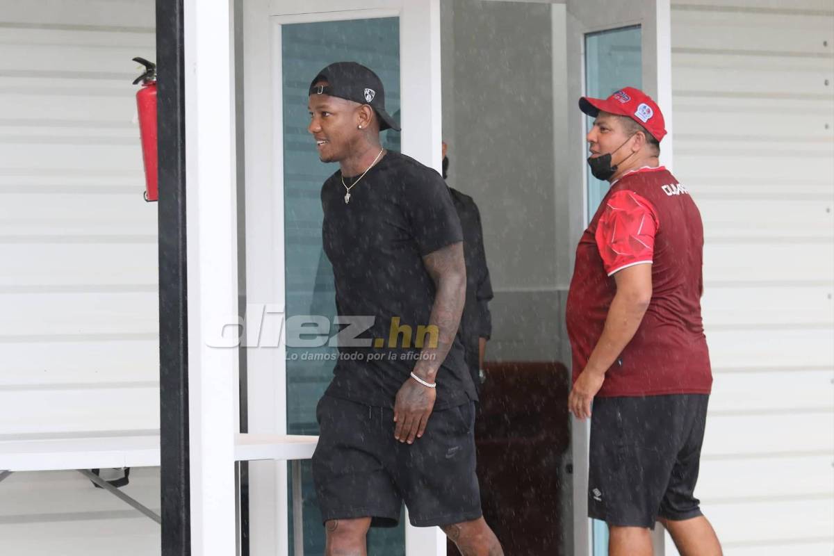 El ‘militar’ Beckeles y la gran sorpresa: así fue el regreso y el primer entrenamiento de Pedro Troglio con el Olimpia