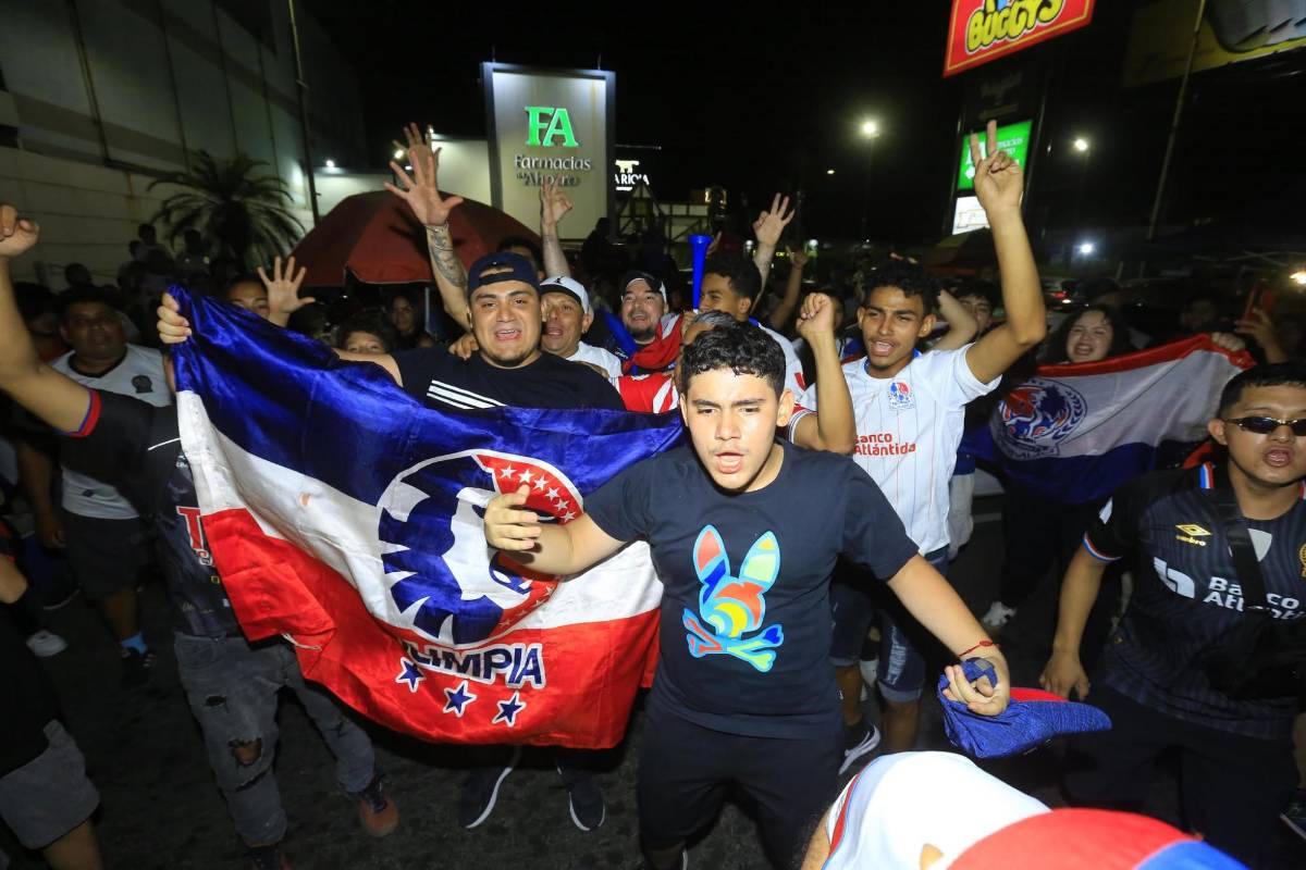 ¡Fiesta por la 39! Aficionados del Olimpia celebran por toda Honduras el título del torneo Clausura