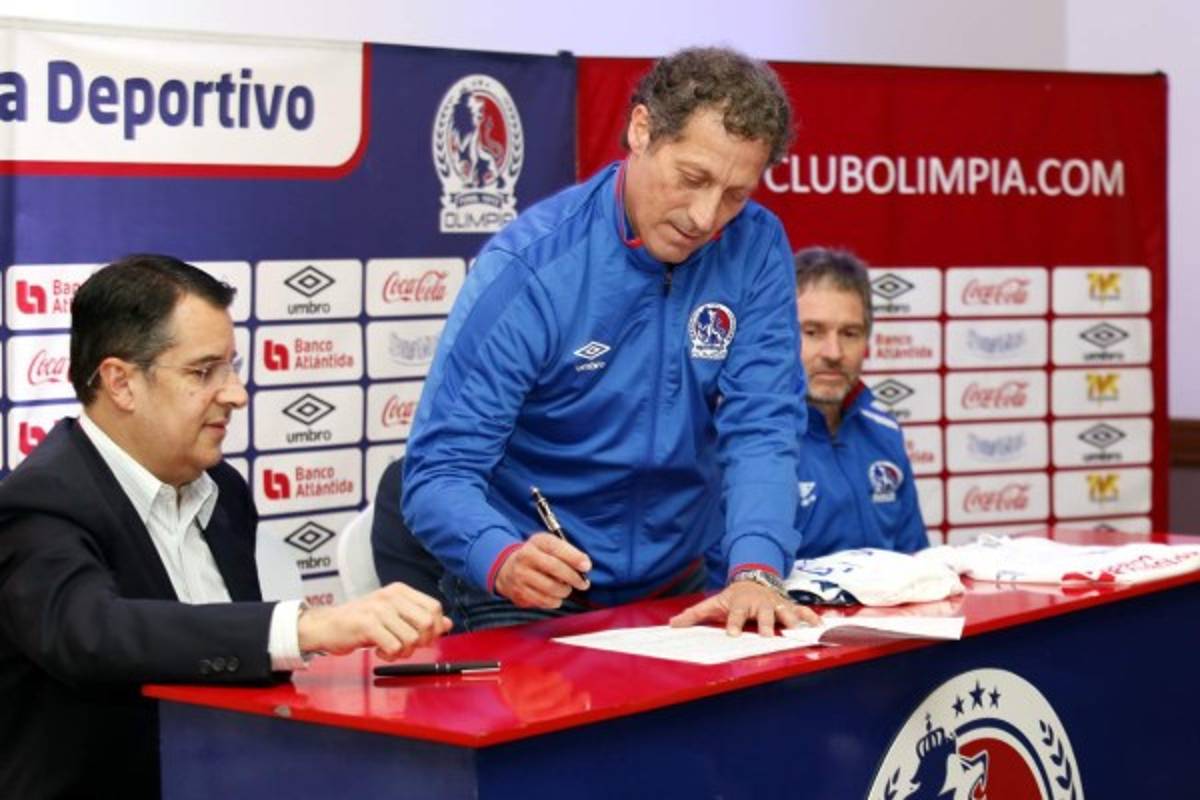 No viste en la presentación de Troglio: Su tatuaje y un hincha le llevó la camiseta de River