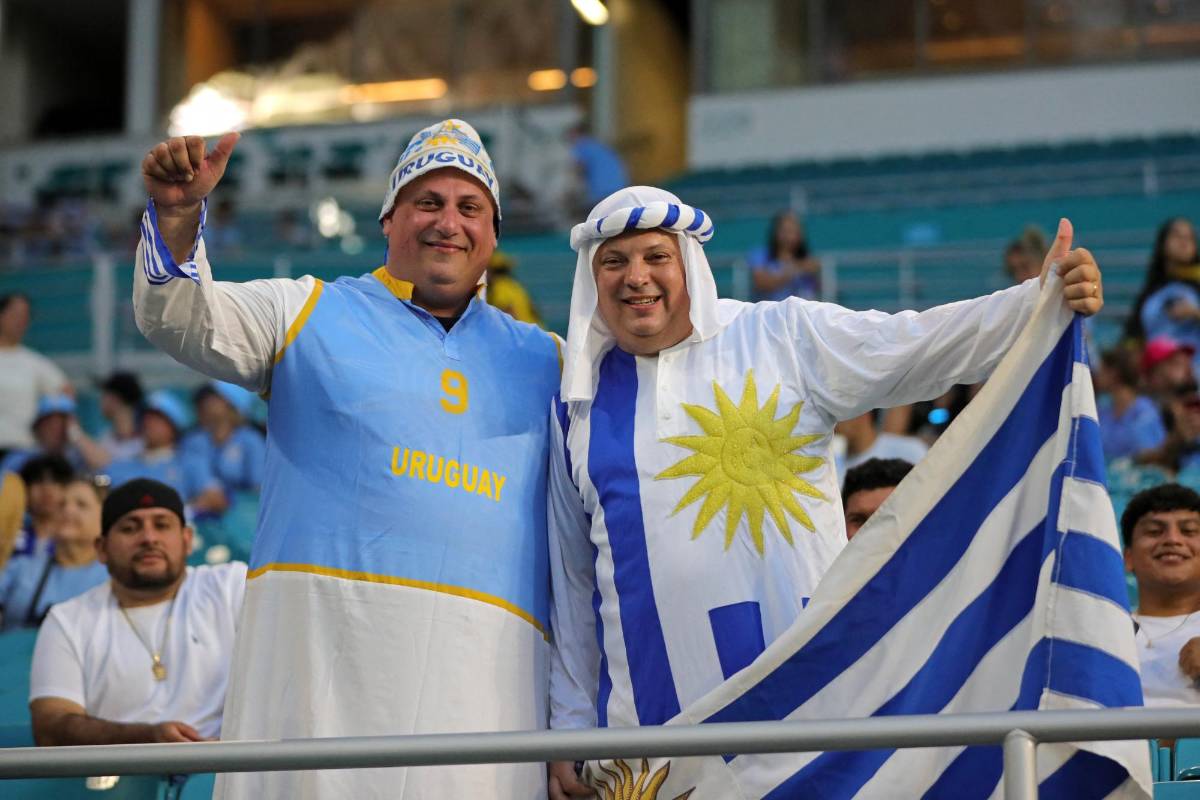 Bielsa y su reacción al ver a Christiansen, los campeones del mundo que vieron el Uruguay-Panamá y Suárez se percató