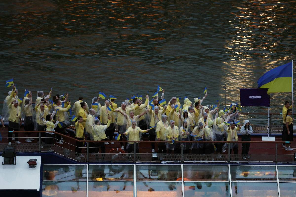 Las mejores imágenes de la ceremonia inaugural de París 2024 en el río Sena; muchos famosos y Lady Gaga deslumbra