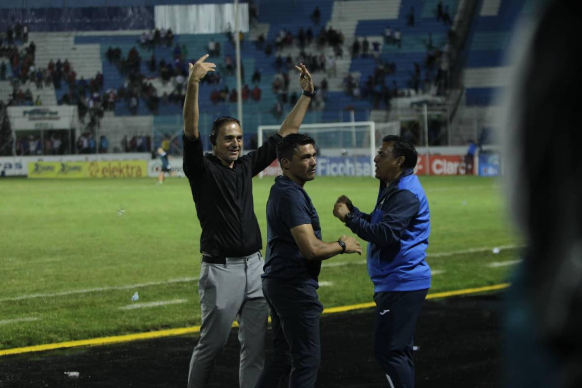 Hernán “La Tota” Medina y su análisis tras quitarle el invicto al Olimpia y lo que significa para él vencer al vecino Pedro Troglio