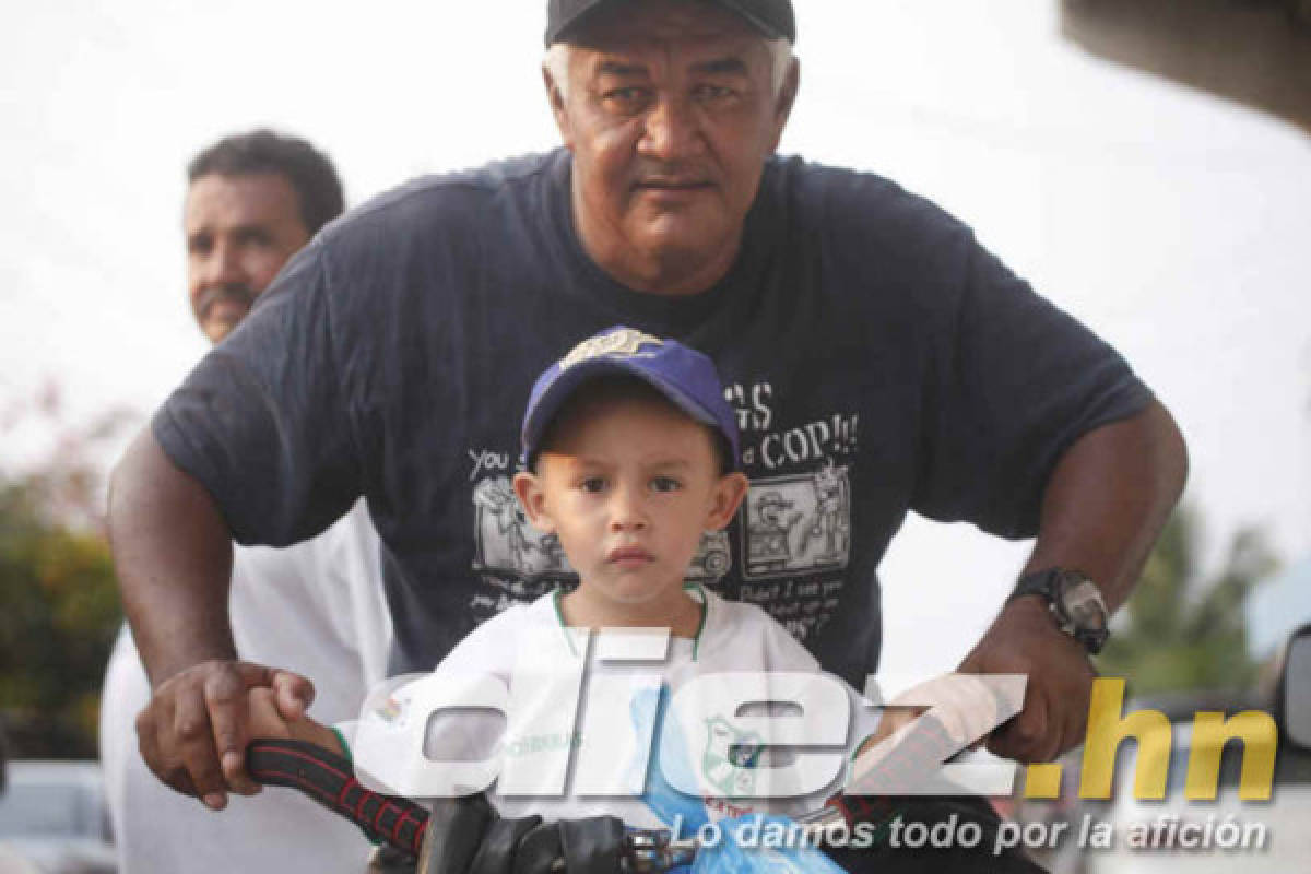 Fiesta en el Estadio Excélsior de Puerto Cortés