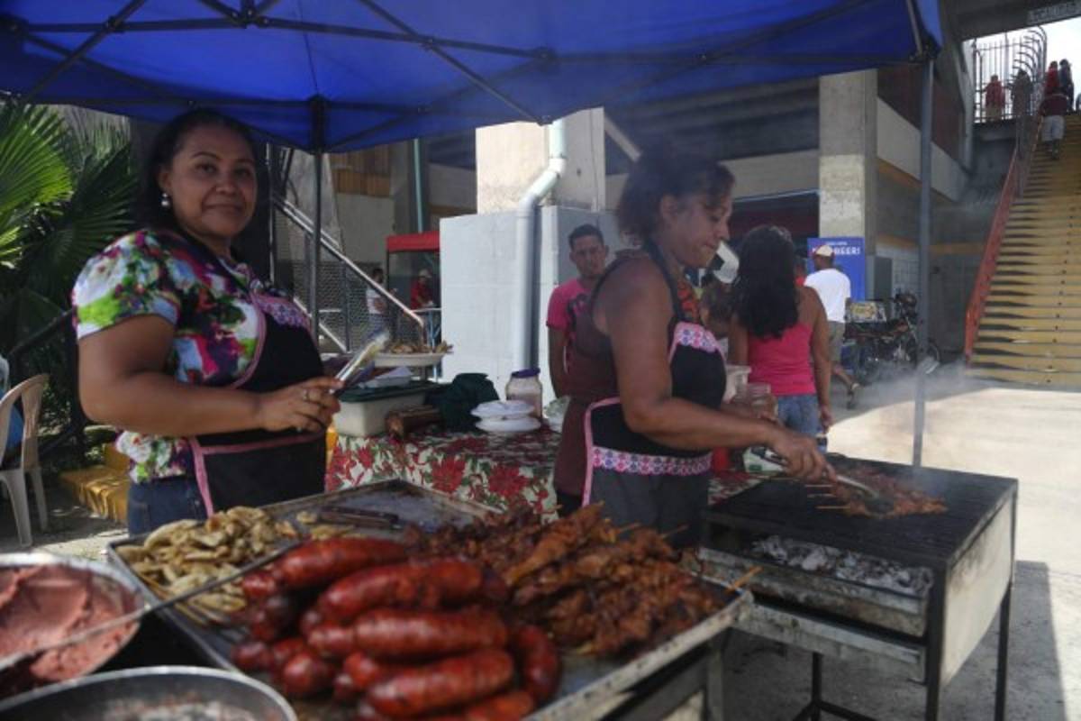 ¡Espectacular ambiente en el Olímpico por la final de Ascenso en Honduras!