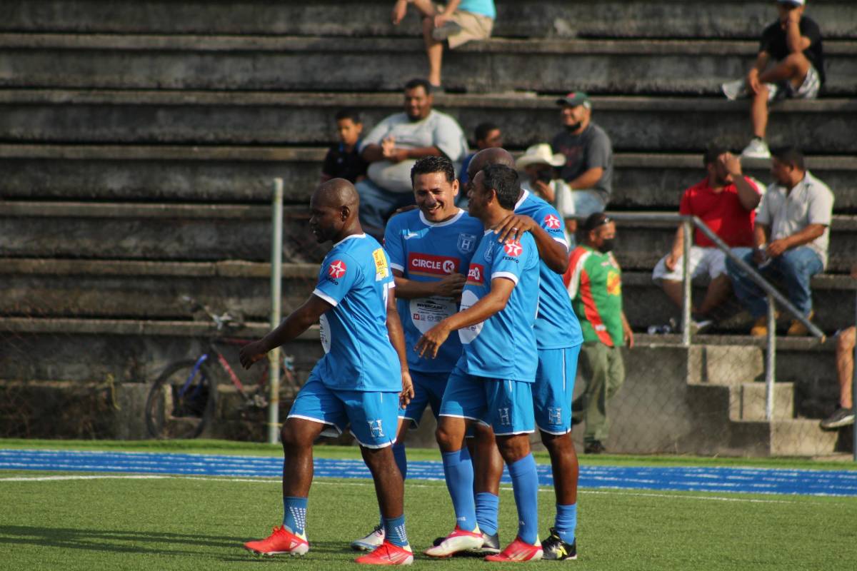 Amado Guevara regresa a Honduras: Mundialistas y figuras hondureñas se reúnen en juego de Leyendas en La Paz