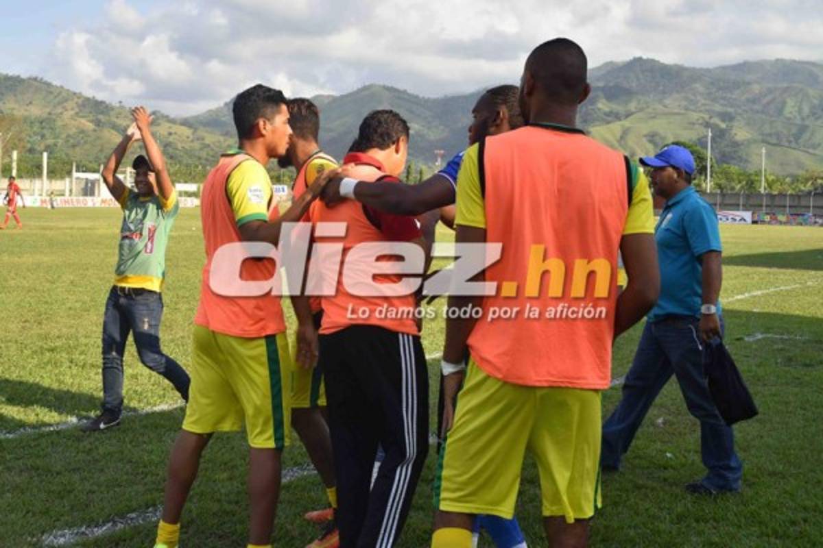 El pleito en el Excélsior y las fotos que no viste en TV de la Fecha 15